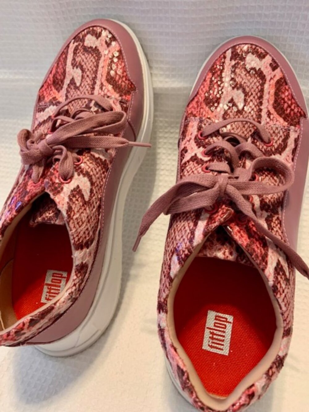 FitFlop FREYA Leather Snake Print Sneakers Heather Pink, Size 8.5